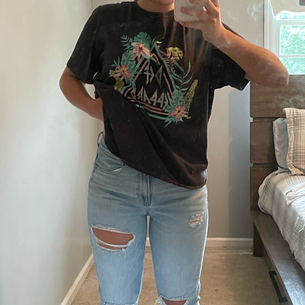 def Leppard T-shirt size medium